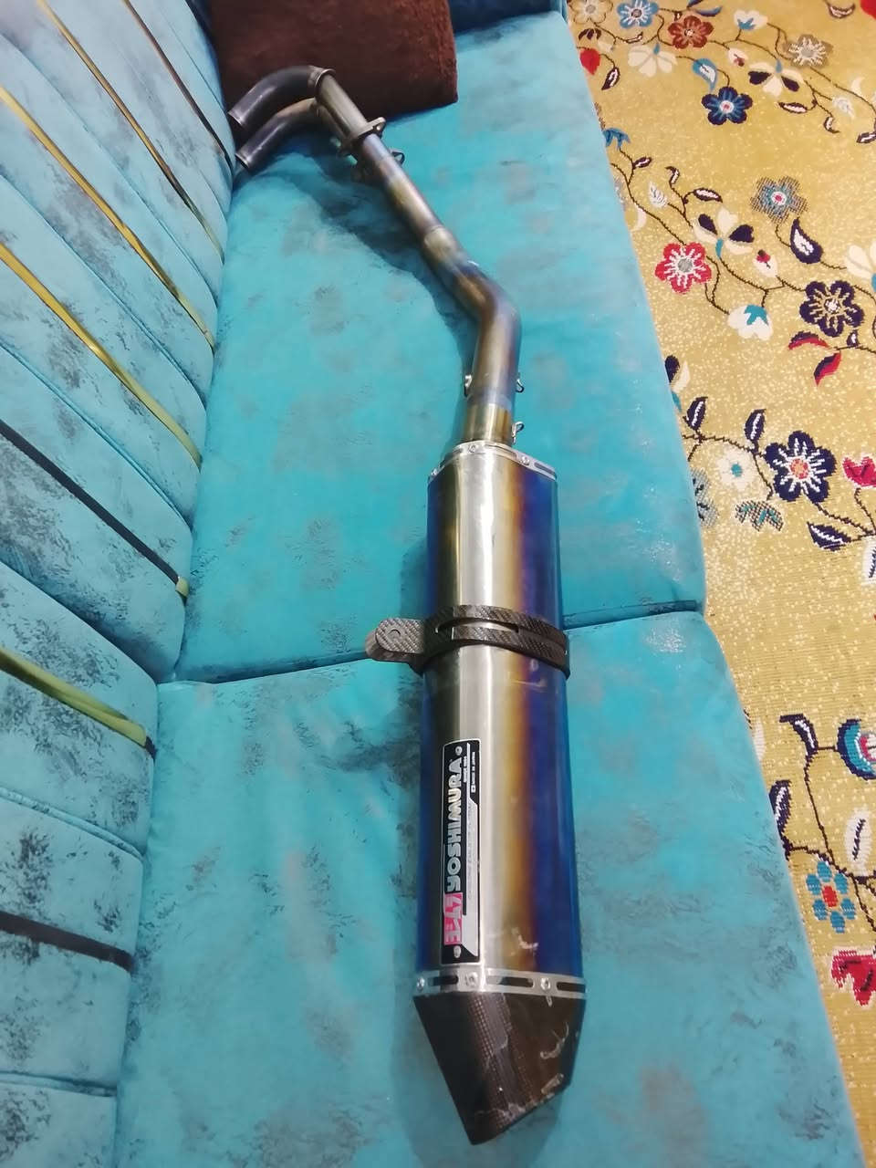 صالنصة يوش مارة تيتانيوم اصلية بيهة حجر بية قفيص ***********فايبر كاربون حلك فايبر كاربون حقيقي
