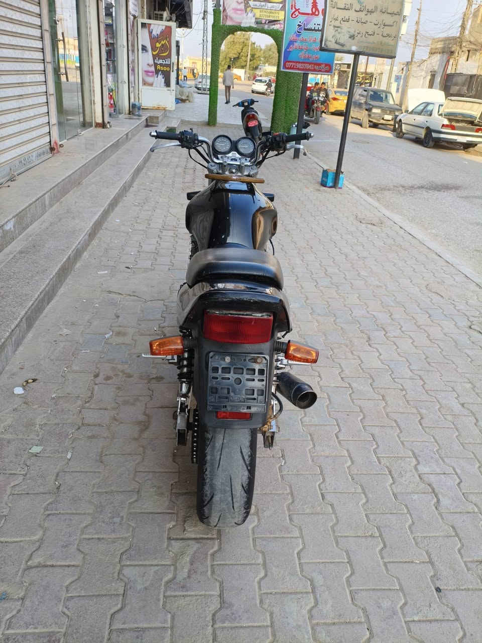 السلام عليكم CB400 جيل اول دراجه حلوه وميكنه نشطه تاكل الگاع 
مبدل بيهه شرگ ورنگات فقط 
تشغيله نگره بكل وقت 
اذا ملعوب بالمكينه ترجع لو بعد ١٠ سنين 
السعر مليون و٨٠٠ 
مكاني ميسان حي المعلمين الجديد 
غير متواجد ع الفيس 
***********
