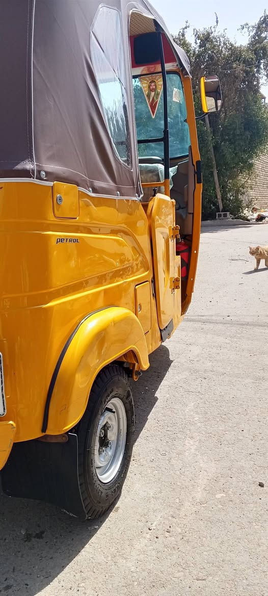 السلام عليكم
تكتك 22 شهر 10

تكتك مكفوله كفاله عامة 
كلهه بلاديه حته الدوس عده 
بارد جوه البكلاية قليل
مكينة مكفوله كفاله عامة 
 السعر  عشره و ربع 10/250
وبيهه مجال قليل 
بسمي عنواني بغداد 
للستفسار 
***********
