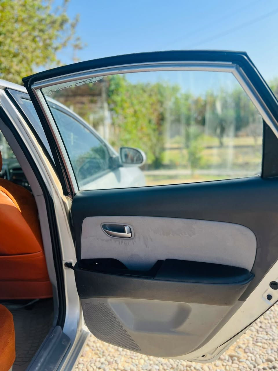 السلام عليكم افانتي اللبيع كير محرك كلو شرط سياره كصه جديده فوال موصفات عده الفتحه السعر 37وبيه مجال الشراي يتصل ***********
السياره موديل 10  السياره ادوات
