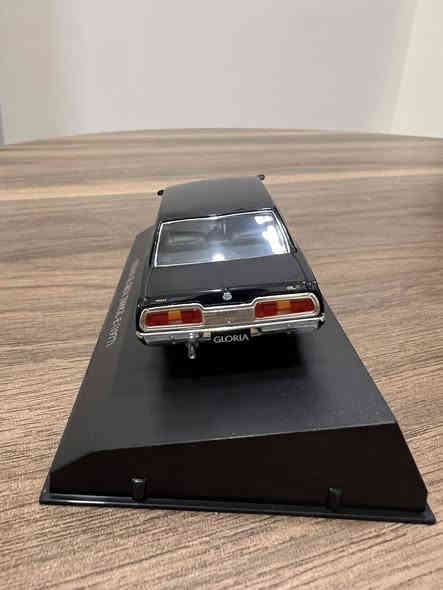 مساء الخير اصدقائي 
Diam 1/43 

سعر القطعه 50$ 

للتواصل خاص او وتساب *********** 

مكاني بغداد
