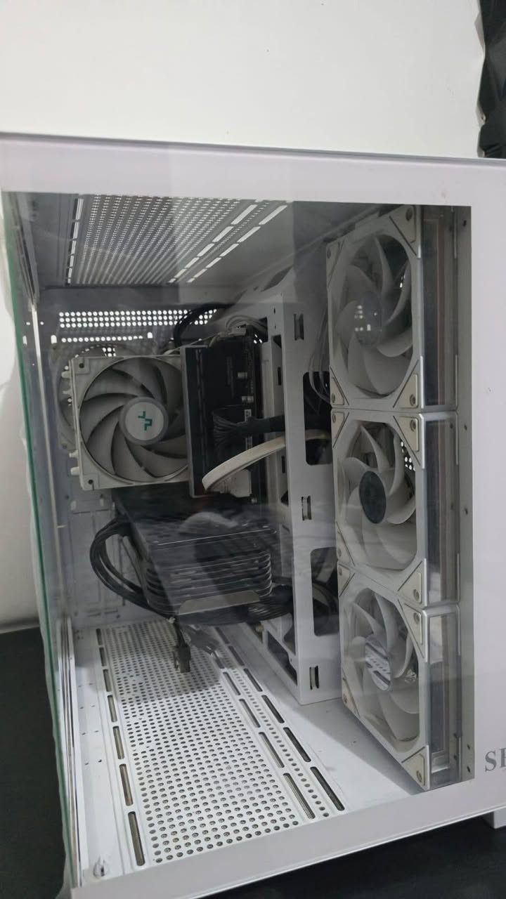 Rtx 3070ti
I5 12400f
Ssd 1t 
Ram 16 ddr4 
Mb b760
 bwr 700w Fsp
استخدام قليل مكاني كربلاء يوجد توصيل 
السعر 1300
***********
