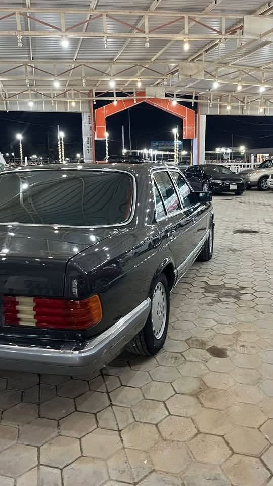 جامبو رئاسي موديل ٩٠ باب قصير سياره بلاديه ما عده مصبوغه جماليه رقم بغداد نكليزي تخم تاير تبريد جاهزه ما بيهه نقص برغي تحويل ثاني يوم سعر ٩٠ وبيهه مجال رقم تلفون *********** مكينه بلاديه ٤٢٠. او مرواس بيوكن ونتفاهم على الفرق
