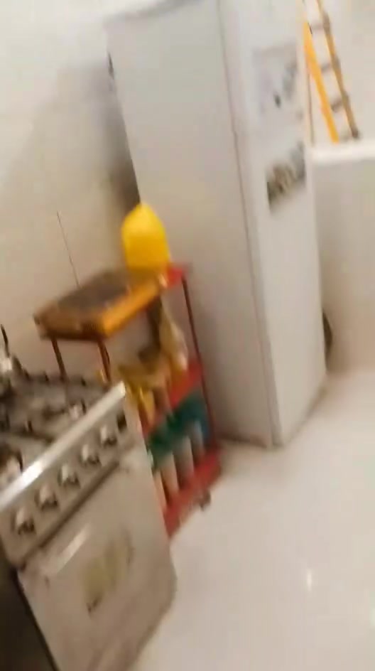 بيت شارع ابو دراج بيت جديد طابق واحد يم سيد رسول قرب الطابوا اب صف الركن مساحه 54 واقع حال 58 بيت عالي كهرباء ثلاث خطوط مي ميكطع ابد مجاري مقرنص جار ماكو يمك طابوك مسلح عالي بوب شبابيج كله درجه اولى وللسقف  سيراميك وبورسلين 
رقم *********** اتصل واتساب فقط سعر 45 وبي مجال قليل
