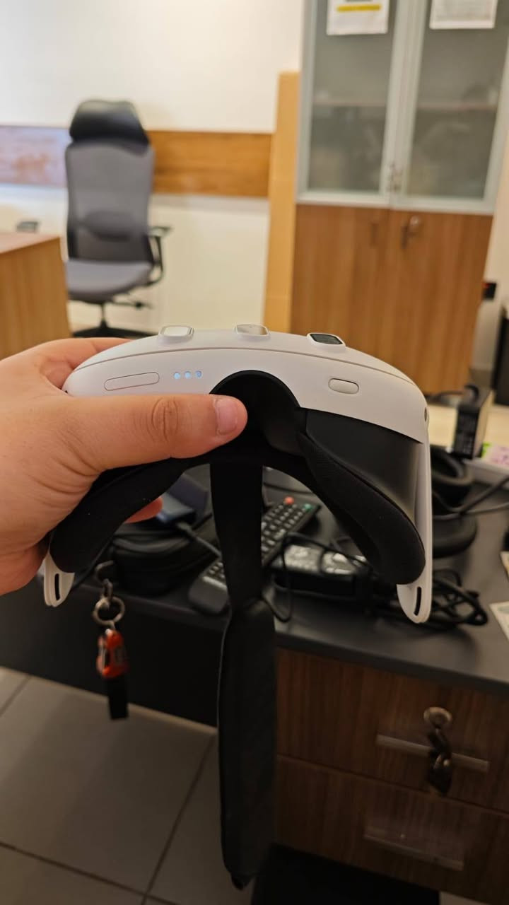 اليوم جايبلكم جهاز ميتا گويست 3 للبيع هاي مواصفاته كاملة

4K+ Infinite Display (2064x2208 per eye), Qualcomm Snapdragon XR2 Gen 2 chipset, and 8GB RAM. It

وي الاضافات مالته بطارية ثانوية و قاعدة شحن

السعر 1100000 وبي مجال الي يريد يستفسر اكثر يراسلني خاص بغداد, العراق


**إذا كنت صاحب هذا الإعلان وتريد حذفه لأي سبب، رجاءا أرسل رسالة إلى الدعم الفني**