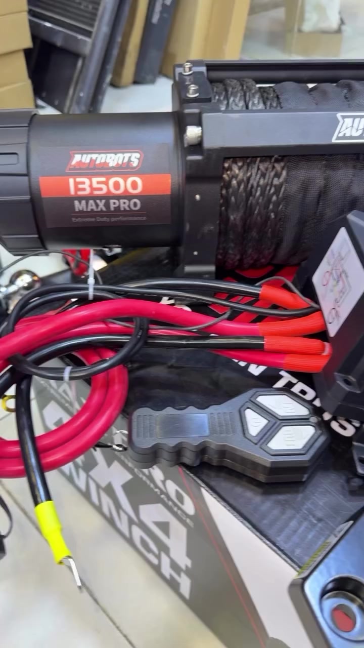 سيارتك دفع رباعي… هذا لازم يكون عندك 👌

ونج سحب بقوة 8 طن 💪
يعني يعتمد عليه بالبر والطين وأقوى حالات الغرز

يجي وياه كافة الاكسسوارات ومستلزمات التثبيت ✔️
وحبل كِتان قوي جداً وخفيف الوزن
أسهل بالاستخدام وأأمن من الواير الحديد

مناسب لسيارات الدفع الرباعي مثل
Toyota FJ Cruiser
Toyota 4Runner
Toyota Hilux

متوفر عدنه ببغداد
والتوصيل لكل محافظات العراق 🇮🇶

للحجز والاستفسار
***********”
بغداد الشعب حي عدن
