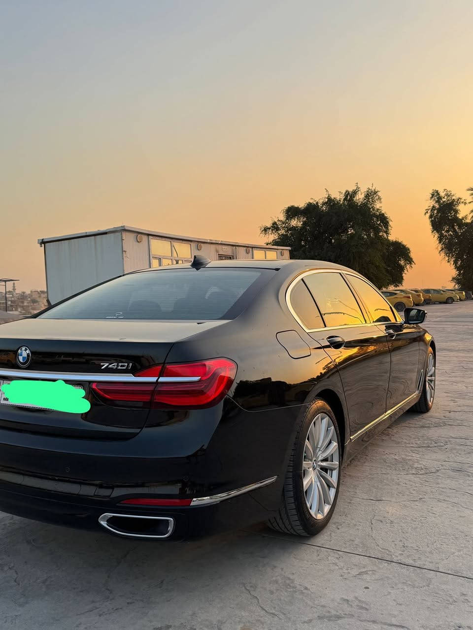 للبيع bmw 740i فول مواصفات
سماعات هارمن كاردن 

داخل اسود

اضائه داخليه متغيره 

بانوراما 

حساسات اماميه خلفيه

برده خلفيه

جكات 

بصمتين

ماشيه 95 الف كيلو
بعد بيها هوايه مواصفات 

WBA7E2C53JG742661

رقم بغداد  

السعر (30 الف وبيها مجال )

***********
