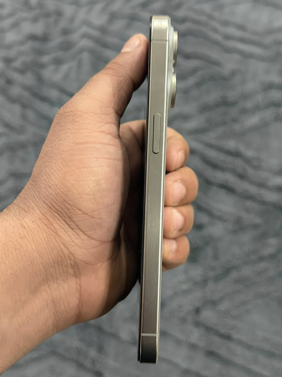 السلام عليكم
15 برو ماكس ذاكرة 512 بطارية 99 حقيقي ع فحص 
الجهاز مبدل شاشة وضهر فقط 
للبيع 
السعر 625.000 د.ع 
مكاني بغداد الكرخ 
***********
