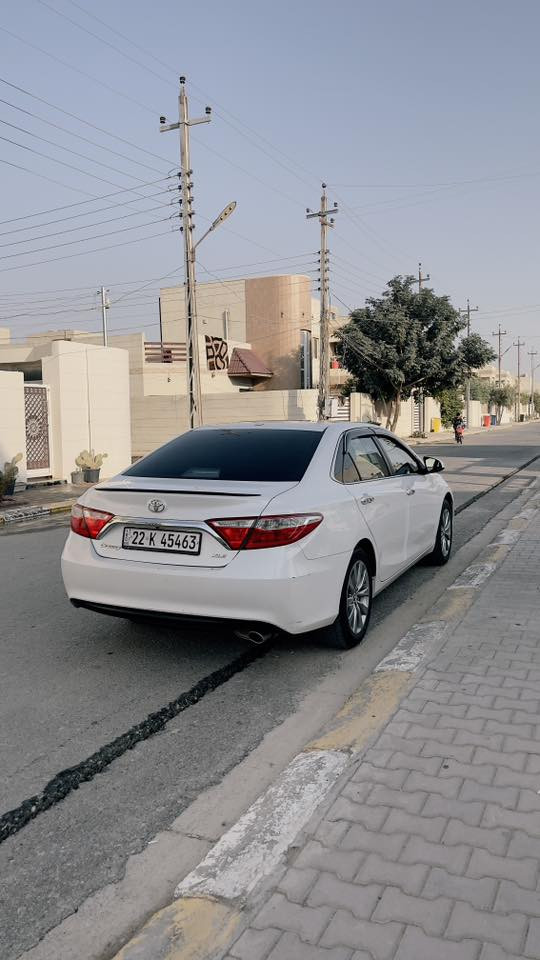 السلام عليكم 
تيوتا كامري 2017 xle 
لون ابيض
ماشية. : 102 mil 
محرك ٤ سلندر ٢٥٠٠ 
السيارة ب اسمي هزة و فحص كاملة سنوية لحد ٢٠٣١
فول مواصفات  ما عدا الفتحه و البصمة 
شاشة كبيرة 
تبريد قطعتين 
شحن لاسلكي 
كشنات تدفئة 
تحكم ستيرن 
كشنات كهربائيات
مانع انزلاق 
كشنات جلد 
لون داخل بيجي 
مثبت سرعة 
حادثها قطعتين. جاملغ الامامي و باب السائق  بدون ايرباك و بيها شوية تكحيل بالهلال الخلفي 
صور الحادث بالمنشور 
مكان السيارة تكريت 
السعر : 174 و بيها مجال بسيط 
للاستفسار
***********

