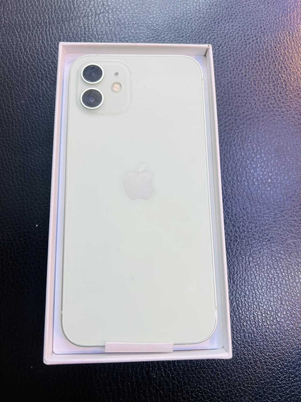 ايفون 12 عادي ذاكرة 128 
البطاريه 85 
مكاني بغداد كرادة
***********
