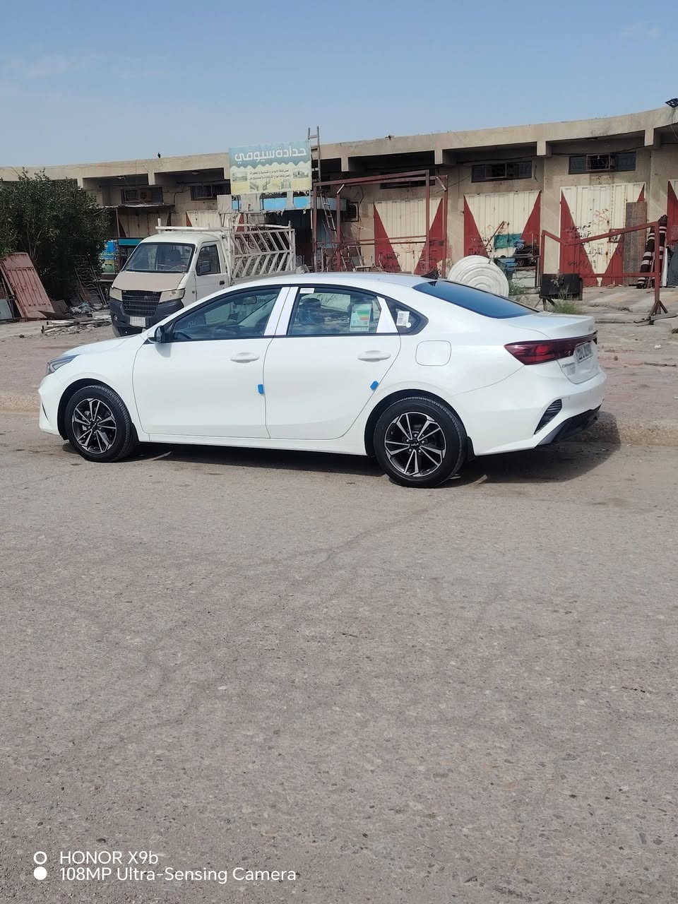 السلام عليكم سيراتو
للبيع محرك١٦٠٠ مكفوله كفاله عامه 
ماشيه ٩٠ سياره جديده مامتعوبه السعر ١٧٢ وبيه مجال*********** اتصل
