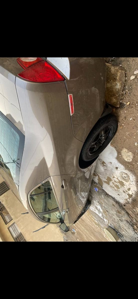 السلام عليكم سياره لبيع 
على رقم /*********** استفسار
