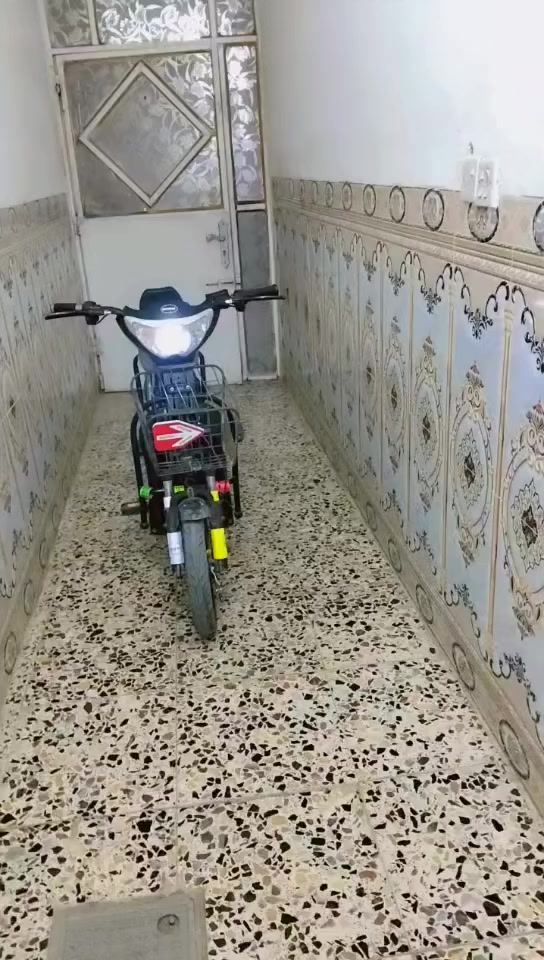 دراجه شحن جديده للبيع كلوب امامي شغال بريك امامي بريك خلفي شغالات بايدرات شغال للبيع السعر 200 المكان حي البتول قرب فلكت حي النصر


**إذا كنت صاحب هذا الإعلان وتريد حذفه لأي سبب، رجاءا أرسل رسالة إلى الدعم الفني**