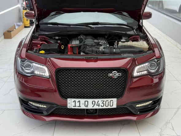 كرايسلر 2023 (Last call) 
المحرك : V8.SRT.6.400
اللون : كرزي  الرقم : بغداد 
العداد :29.000 الف فقط 
الموديل : 2023

المواصفات / اعلى فئه مواصفات خاصه رادار امامي 

محرك كير واير بشرط مامفتوح 
سيارة حيل نظيفة كلشي عل بلاد جديد 
سنوية هزة كلشي جديد مدفوع لـ
باسمي السنوية بشرط تحويل وغرامـة
سيارة مابيـها دينار مصرف كامل من كل نواحي
مكاني بغداد/ ***********
