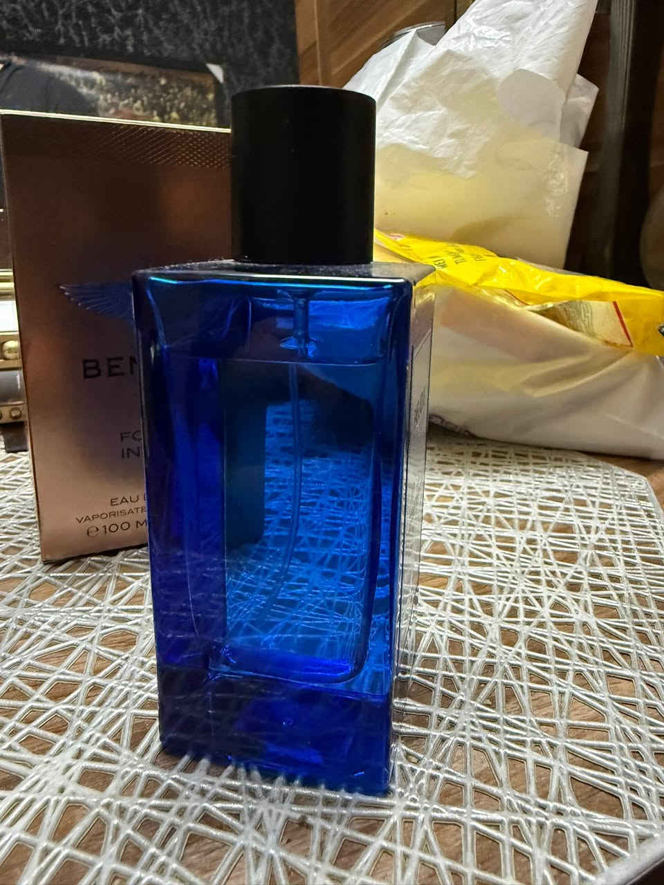 للبيع مجموعة عطور أصلية (أداء قوي جداً):
 Paradis Des Sens - Ecstasy: (صيفي، تيستر، مستخدم 10 مل فقط) السعر 95,000 دينار مع التوصيل.
 Bentley For Men Intense: (استخدام 4 رشات فقط) السعر 45,000 دينار مع التوصيل.


**إذا كنت صاحب هذا الإعلان وتريد حذفه لأي سبب، رجاءا أرسل رسالة إلى الدعم الفني**