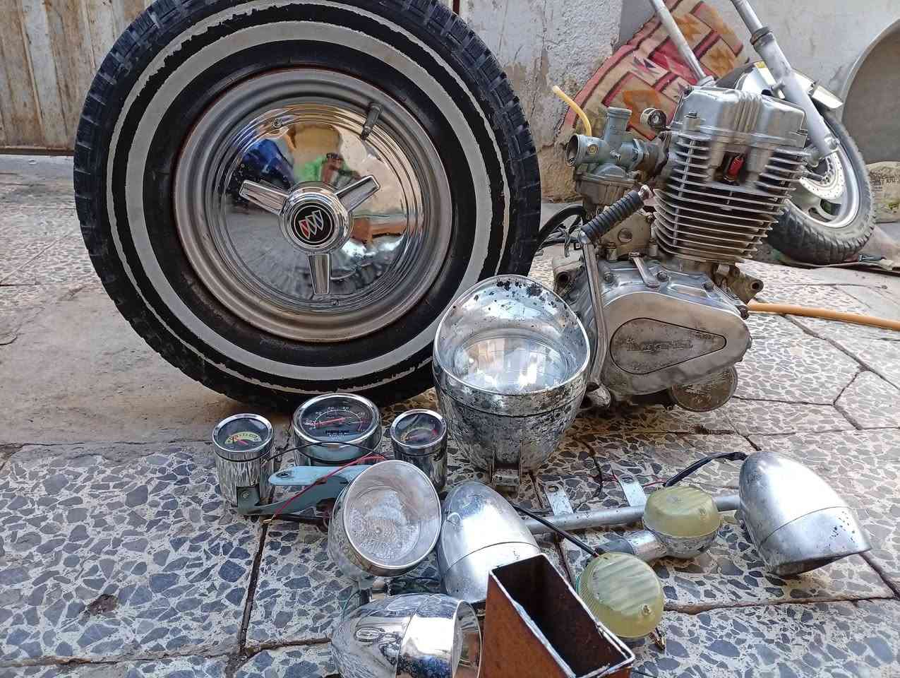 سلام عليكم  لبيع مكينه شرط شغله +تأير ابو خطه ويل وكب + داعاميه + وجه متيار كامل بيع كله سوه *********** سعر خاص
