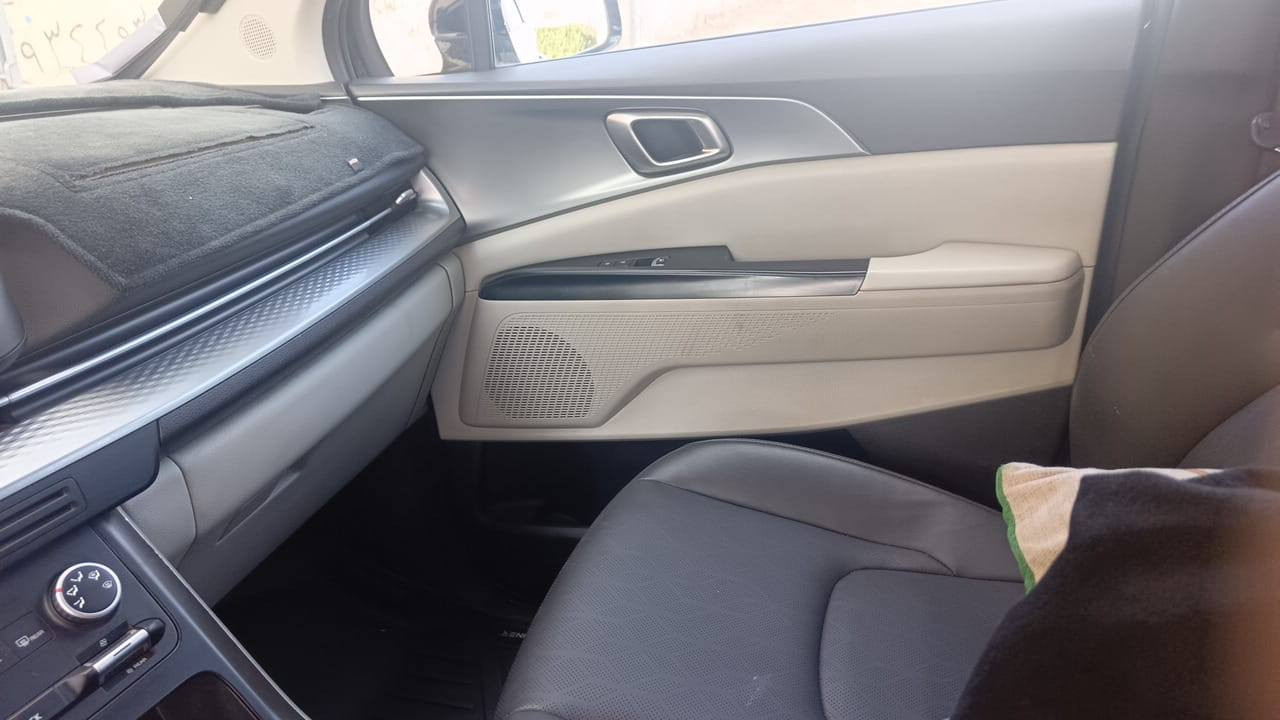 كرنفال ٢٢ بدون قطره دواخل بنيد مبدل نفس الون جاهزه من كلشي رقم بغداد بسمي ماشيه ٢٥٠ الف وليس ميل السعر ٢٥٠ بيه مجال للطيبين وأهل السماويه يعرفون سياراتي شنو
***********
***********
