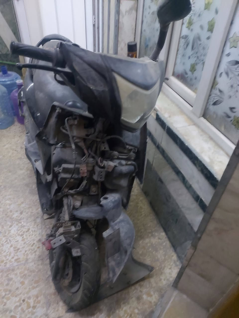 دراجه JTR مال رمبه محرك مكفول ممفتوحه كهرباءيات كله شغال على الفحص
تعرضه لحادث كما موضح بالصوره *********** مكانهه بغداد دراجه شغاله سعر 500 بيهه مجال بسيط
