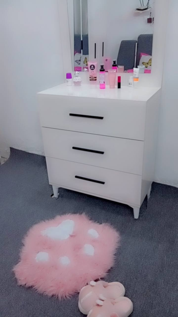 غرفه نضيفه شخط مابيه شرط 700 بيه مجال


**إذا كنت صاحب هذا الإعلان وتريد حذفه لأي سبب، رجاءا أرسل رسالة إلى الدعم الفني**