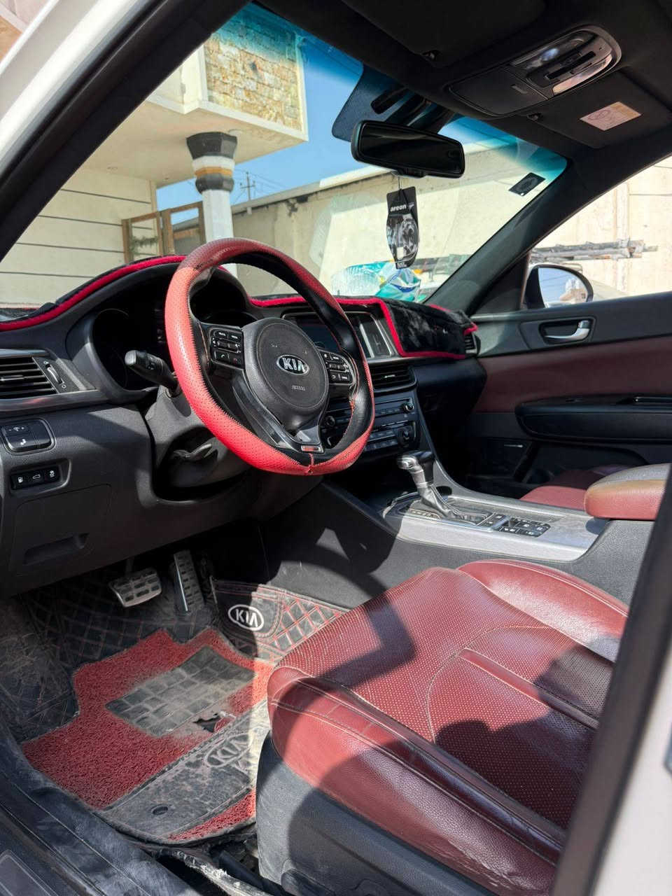 السلام عليكم ورحمة الله
كيا اوبتما 2016 فئة  جيتي لاين 
فول مواصفات 1/1 وكالة خليجي مكفوله بيه صبغ بل بنيد لامعجون ولا بارد
ماشيه 105 الف حقيقي 🛡🟥
مكينة 2400 
ــــــــــــــــــــــــــــــــــــــــــــــــــــــــــ
المواصفات....
1-اللون ابيض صدفي 
2-تبريد قطعتين منفصل 
3-بانوراما 3حركات 
4-ستيرن شكل رياضي D sport 
5- 3 انظمة سبورت للقيادة
6-تدفئة ستيرن هيتر 
7-شفتات ستيرن
8-تحكم ستيرن 4 جهات 
9- 4 كامرات مع GPS
10-جلد قرميدي اصلي تطريز 
11- كشنات كهرباء السايق والصدر
12- تخزين 2وضعية ميموري كشن 
13-تدفئة وتبريد كشنات امامي
14-تدفئة كشنات خلفي
15-حساس امامي خلفي
16- كشنات جلد لون ماروني
17-زراك لايت
18-لد امامي خلفي ليزر
19-لايت زينون ناصي عالي متحرك مع حركة الستيرن واظهار النقطة العمياء 
20-رادار جاني تنبيه عند اقتراب سيارة من الخلف والجوانب 
21-ايرباك عدد 8
22- 3انظمة قيادة ايكو سبورت اعتيادي
23-نظام ABS بريك
24- مانع انزلاق
25-نظام AUTO HOLD نزول منحدرات
26-بصمات عدد 3 مع الصندوق 
27-الصندوق نظام ذكي فتح الجنطة عند الاقتراب من السيارة 
28-شاشة 8 انج لمس notification 
29-بوصلة تحديد القبلة والخرائط  وتحديد الموقع والملاحة
30-سماعات عدد 10 
31-بلوتوث مع حساس الصوت اذا كان مرتفع عند الكلام ينخفض
32-نظام الصوت  سستم harman/kardon  مع سبوفر مضخم صوت عدد 2
33- هاند بريك بصمة كهرباء
34-بردات خلفية اصلي
35-نظام شحن الهاتف لاسلكي
36- ضوء ابيض داخلي 
37-مري كهرباء شفط قلابة مع ضوء إشارة 
38-الماسحات حساس تعمل عند الأمطار
رقم بغداد الجديد كلش حلو
السعر165 وبيها مجال الطيبين 

رقم التليفون  ***********

‪
