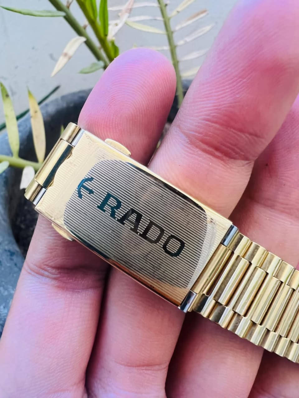 🌹🌹🌹🌹..
اخوان #السعر425$ دووولار..
#رجاءااذاموشراي لتدفع سعر بخس..
#الساعة سويسري اصلي #وليست مجددددددد..

السلام عليكم ورحمة الله وبركاته..
        ✅ RADO ✅
👇👇👇
 ♥️ ساعة رادو دياستار  اتوماتيك ونصب ..
♥️سويسري اصلي بكل تفاصيلها..
♥️مكينه ذهبي  25 حجر مختوم ومعلم ..
♥️ يقال عنها تحتوي على11 فص الماص ... 
♥️جام اصلي زفير ضد الخدش ..
♥️المكينة والزمبلك والسير سلايت بدون نقص وكله اصلي  وملعم 
♥️غطاء المكينة مختوم من  الداخل والخارج  ومعلم ..
♥️الساعة #نظافةلوووك 100% كالجديد ...  
♥️نافذة التاريخ شهري اسبوعي شغال  ..

♥️🌳#السعر425$ دووولار ..🌳 
♥️والتوفيق للجميع ♥️..


**إذا كنت صاحب هذا الإعلان وتريد حذفه لأي سبب، رجاءا أرسل رسالة إلى الدعم الفني**