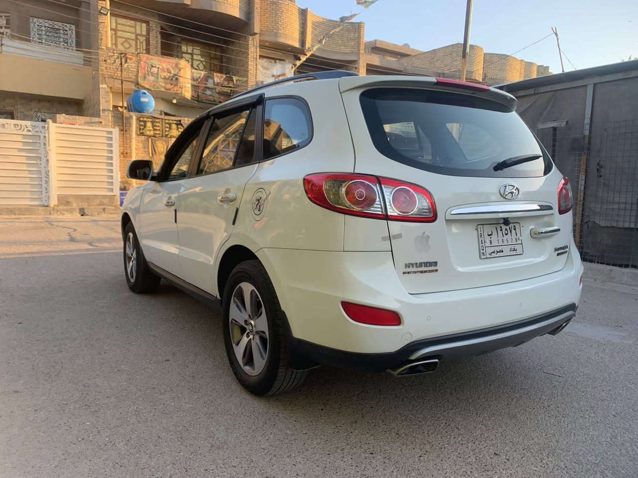 سلام عليكم اخوان رمضان كريم تحياتي للجميع سنتافي للبيع موديل ٢٠١٢ شركه العامه سياره فول مواصفات كير محرك تبريد كفاله سياره صبغ عام لغود شواصي كفاله سعر ١٣٠ عنوان بغداد اتصال ***********
