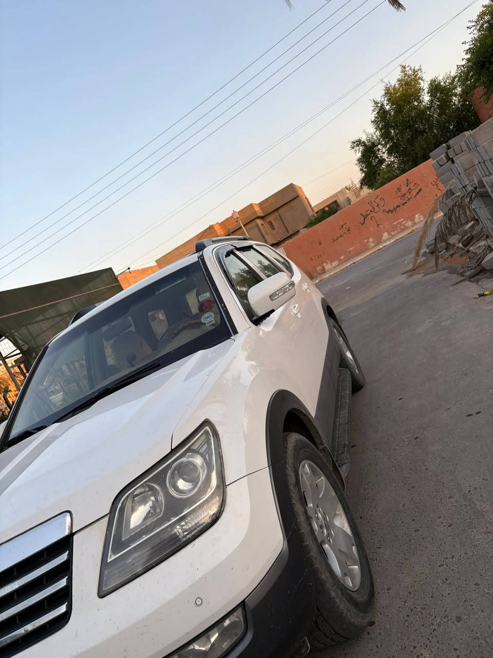 السلام عليكم 
 كيا مهافي 
موديل 2012
فول مواصفات 
سلايت سقف طگتين 
أشاير مري 
لون ابيضّ ثلجي 
مري كهرباء
داخل صحراوي صاج 
تحكم ستيرن صفحتين 
3قطع تبريد 
حاكيه اتصال
بعد هواي موصفات 

كير محرك شرط 
رقم صلاح الدين مميز 2100 شرط التحويل 

السعر 136 وبيها مجال 

***********

بيجي الحي العصري
