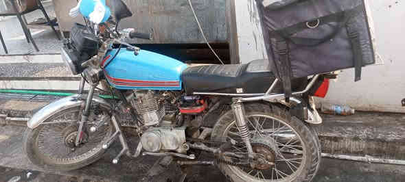 للبيع ايراني اربعه كير عل ايدي كهربائيات محرك كلشي اكفلك بيهن تجفيت جديد ضفيره جديده اي شي بيه جديد عل ايدي اوراق اصوليه كامله قفل 350 لان صرفت عليه هواي *********** مكاني دوره ابودشير
