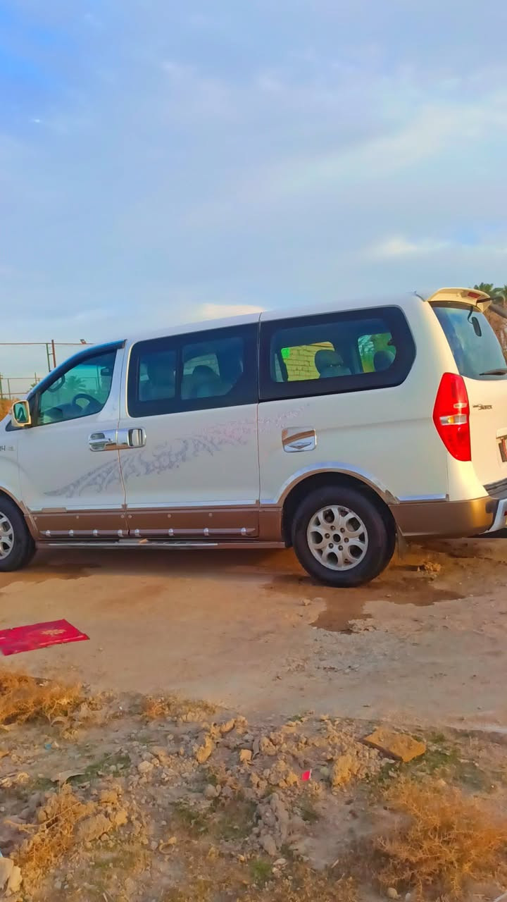 السلام عليكم استاركس مجول موديل 15السياره بيهه مكانات صبغ جاهزه محرك جديد تخم تاير حداديه تبريد جاهزه 
***********
***********
