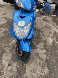 سلام عليكم سكنس فحل للبيع الدراجه جديده وصار شهرين من نازله من الرمبه بيها فقط اشخوط بل صفحه مكينه كفاله عامه فر عليه فيتريت بغداد كلها اذا مفتوح بيه شي تاخذه ابلاش السعر ٩٥٠ وبيه مجال للتواصل ***********
