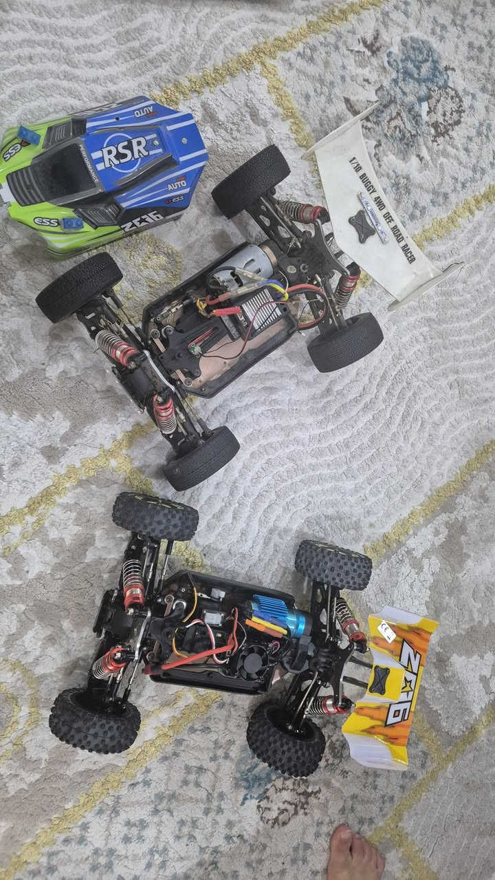 سيارتين
وحدة برشلس جديد   بدون بطارية ويا شاحنة و ريمونت
وحدة برش مصل بي السيرفو شغال ويا ريمون
ثنينهن 100 الف  قفل

اربيل ماعدي توصيل


**إذا كنت صاحب هذا الإعلان وتريد حذفه لأي سبب، رجاءا أرسل رسالة إلى الدعم الفني**