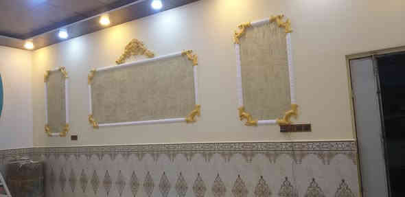 خلفه جبس بورد وجميع الديكورات والسقوف الثانوي والمعجون والصبغ ***********
