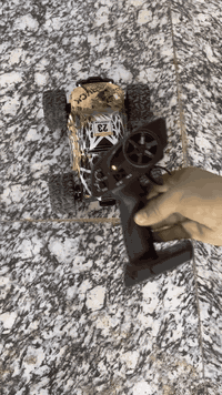 جديده طك كارتون
السلام عليكم سياره احترافيه جبليه فور ويل 4في 4 
سرعه ٤٠Km تكدر من الريموت أزود السرعه وتقلله
  السعر 65 وبيه مجال الي ما يعرف بيه لا يراسلني توصيل موجود
مكاني ناصريه حي الشهداء   الرقم ***********
