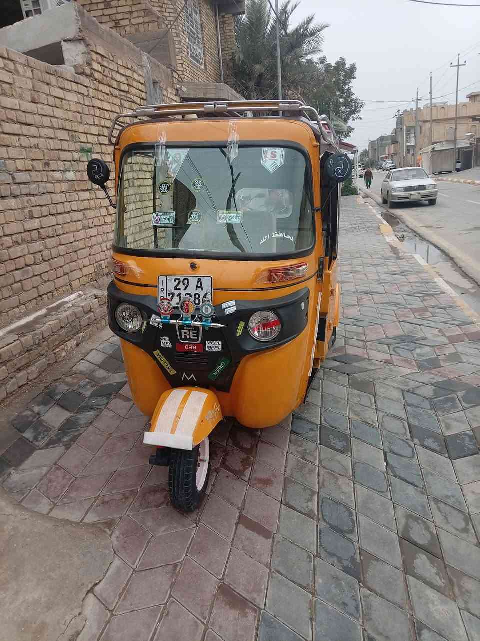 السلام عليكم تكتك البيع مديل ٢٠٢٢رقم واسط المكان كوت حي جهاد ***********
