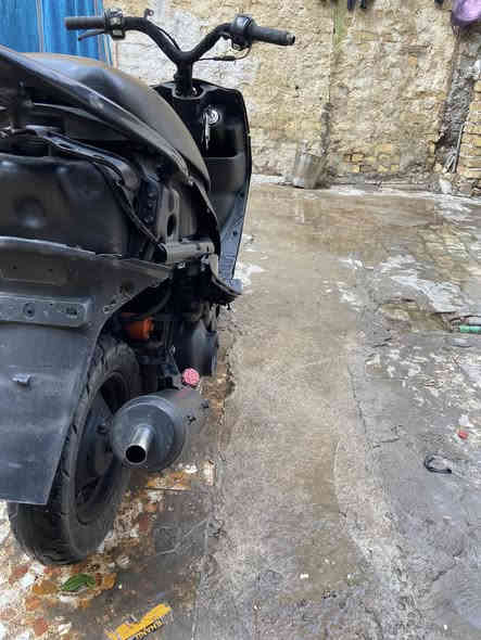 سلام عليكم الدراجه البيع 
  كدامك  اي نقص ما بيه شلعه تكل الكاع
بكاني بغداد البياع  متوجد خاص و *********** 🍂
