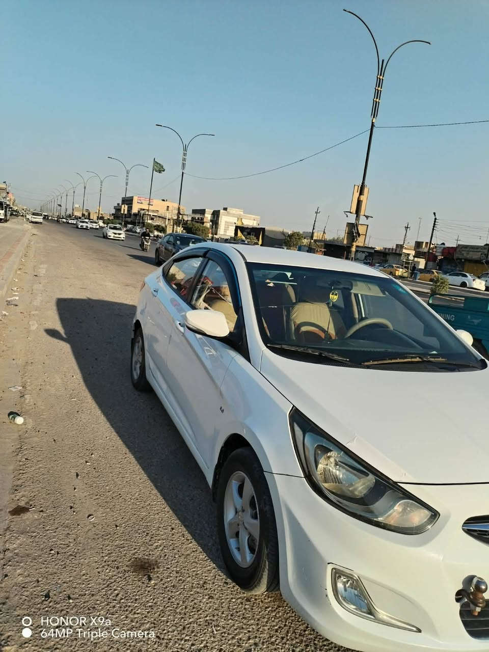 سياره اكسنت موديل 13 سياره خليجي جير محرك جدد تخم تاير حداديه سعر 98 وبيها مجال***********
