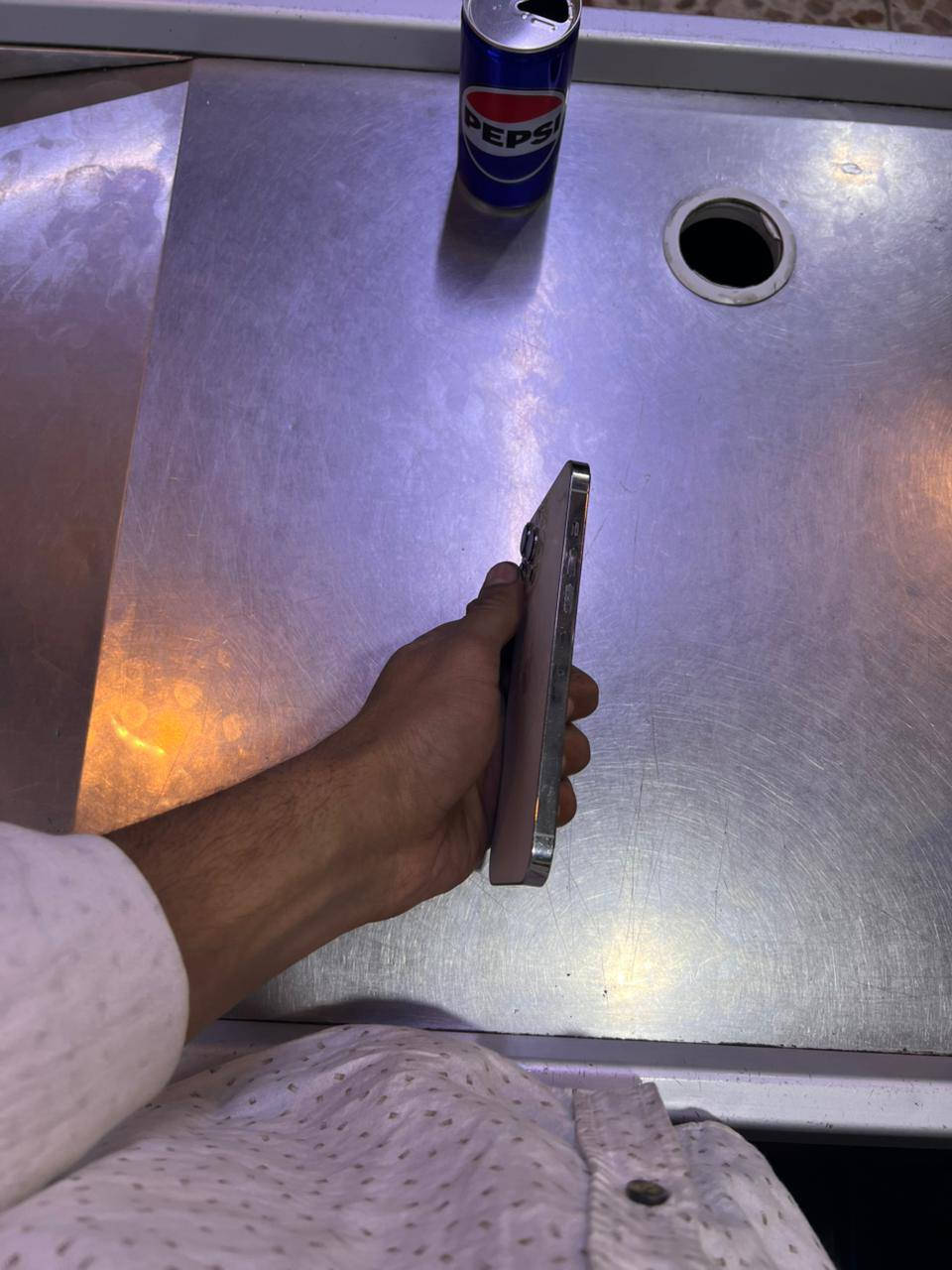 سلام عليكم 
ايفون 13 برو ماكس 📱
جهاز ممفتوح 💭
بس الضهر مكسور فقط🛑

بطايه 77🔋
الشاشه 3 خيارت مثل مموضح بصوره ✅
اذكره 256 
الجهاز نضيف بمعنه الكلمه بس الضهر 🔜
سعر 550 بي مجال قليل ✅
مكاني زيونه 🏠
رقم ***********📲
متواجد 2️⃣4️⃣
