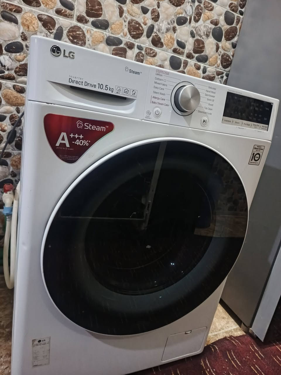 للبيع غساله الجي اصلي، 10كيلو اخت الجديده استخدام قليل لوك ماوتصله تصليح ابد استخدام 6،اشهر، ب 300وبيها مجال بسيط للاتصال ***********
