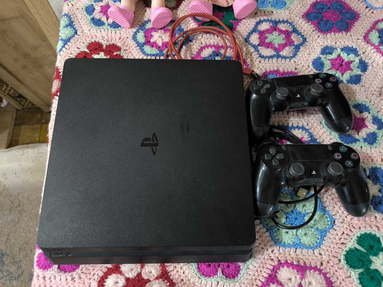 السلام عليكم 💗 اقره المنشور قبل لا تعلق
بلي ستيشن 4 للبيع مهكر ذاكره 500G نظام 9 برنامج تهكيره مو قرص نظافة الجهاز 90 بالميه جهاز ابد ممفتوح اضافه 2 جهوستك اصلي مكاني بغداد متواجد فيس رقمي *********** تحياتي
