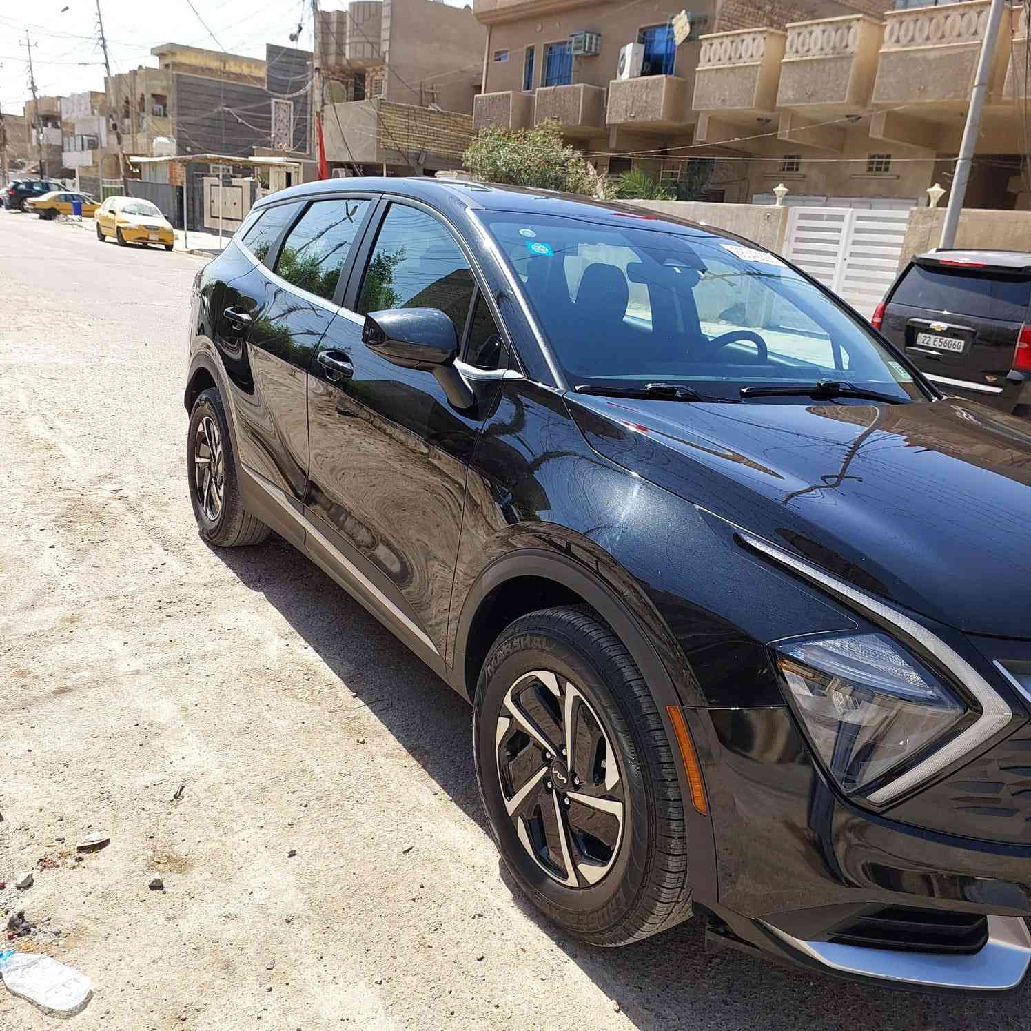 السلام عليكم شباب كيا سبورتج 2023 امريكي هايبرد حادثهة جاملغ خلفي فقط عارضهة ١٩٠  هاذا رقمي ‭٠٧٧١ ١٨٠ ٥٠٥٨‬
