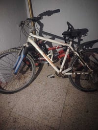 بايسكلات عدد ٢واحد حجم ٢٦والخ حجم ١٦ اتفع سعر عجبني ابيعك ٠٧٧٣٤١٦٣٨٨٩ك...