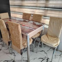 ميز طعام • ٦ كراسي • مكينة خياطة