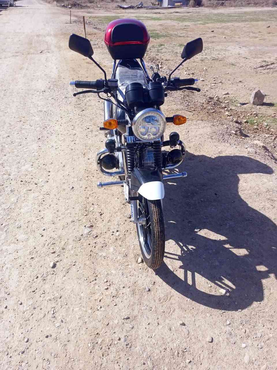 السلام عليكم هايوشه للبيع او مراوس موديل 24 سويتشات بصمات اثنين اوراق خوذه ***********
