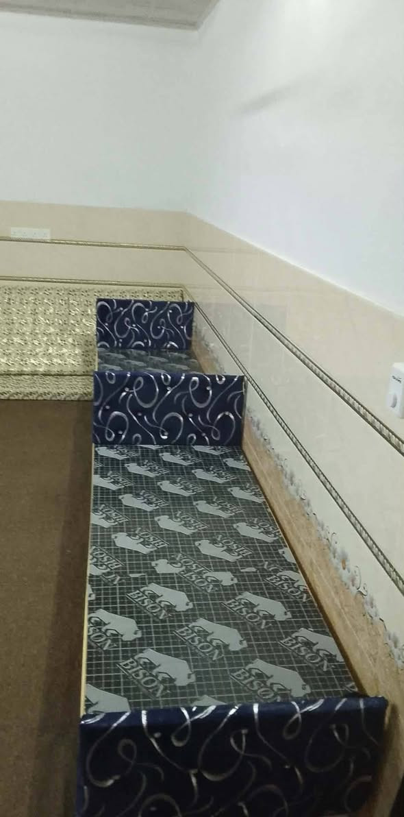 تخت نفر جديد #السعر50الف متوفر توصيل.فقط
شرط اذا ما نفس الصوره والمواصفات يرجع 
للحجز


**إذا كنت صاحب هذا الإعلان وتريد حذفه لأي سبب، رجاءا أرسل رسالة إلى الدعم الفني**