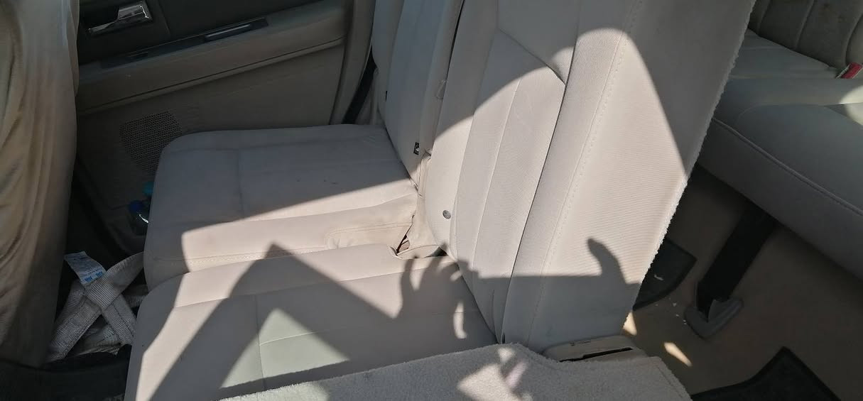 فورد اكسبيدشن ٢٠١٢ خليجي تو ويل جاهزه رقم بصره صيانه عامه قبل اسبوع السعر ١٣٥ كير محركاكسل ابلاد ماشيه ١٣١ الف قابل للزياده العنوان البصره. السياره بسمي هزه جديده اسباب البيع خاصه بس السباره بلادي ظفيره وكهربائيات صرف ١٢ لتر لكل ١٠٠ كيلو وحجر البيئه موجود واي استفسار اني بالخدمه والسياره صارف عليهه لان من المستورد الى ايدي. واسف عالاطاله للاستفسار ***********
