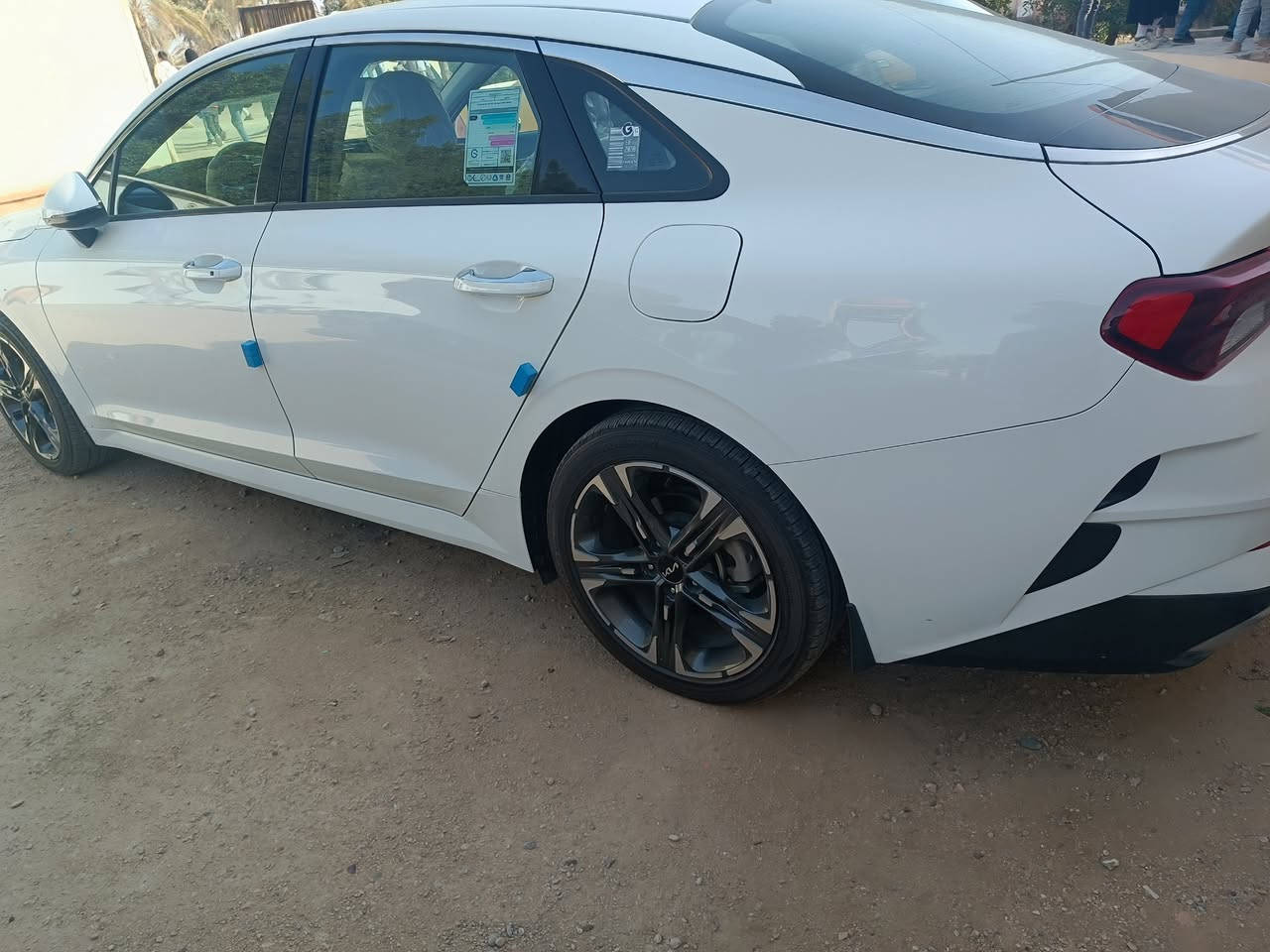 k5 خليجية 2023 بأسمي للبيع
سيارة جديدة بمعنى الكلمة 

ماشية 27 الف كيلو 
محرك  2000 دوش المرغوب
بيه بارد باب خلف السايق زغير وما مبين
فول مواصفات عدا البانوراما
شاشة تبريد لمس
تخم تايرات كومهو جديد
ارضية جلد
ويل حجم 18
مري كهرباء
تحكم ستيرن
بصمة عدد 2
ابل كار بلي موجود
فتحات usp امامي 2 وخلفي 2
تبريد منفصل
تحديد سرعة 
وضعيات قيادة 5
ايكو / سبورت / نورمال / custom/ smart 
حساس parking 
باتري جديد
تبريد ثلج قطعتين
كامرة خلفية دوارة 
تبديل دهن وكالة KIA
بلوتوث
تشغيل عن بعد  
حساسات امامي 
حساسات خلفيه
لايت زنون بلادي 
مكان السيارة السماوة
رقم بغداد الانكليزي 
تحويل ثاني يوم  كلشي ذاكرة بالمنشور السيارة حيل نظيفة استخدام حك الدوام
***********
