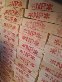 تم وصول خشب لوح روسي مجفف درجة أولى انج تارس 25 سعر المكعب 625 الف مكا...