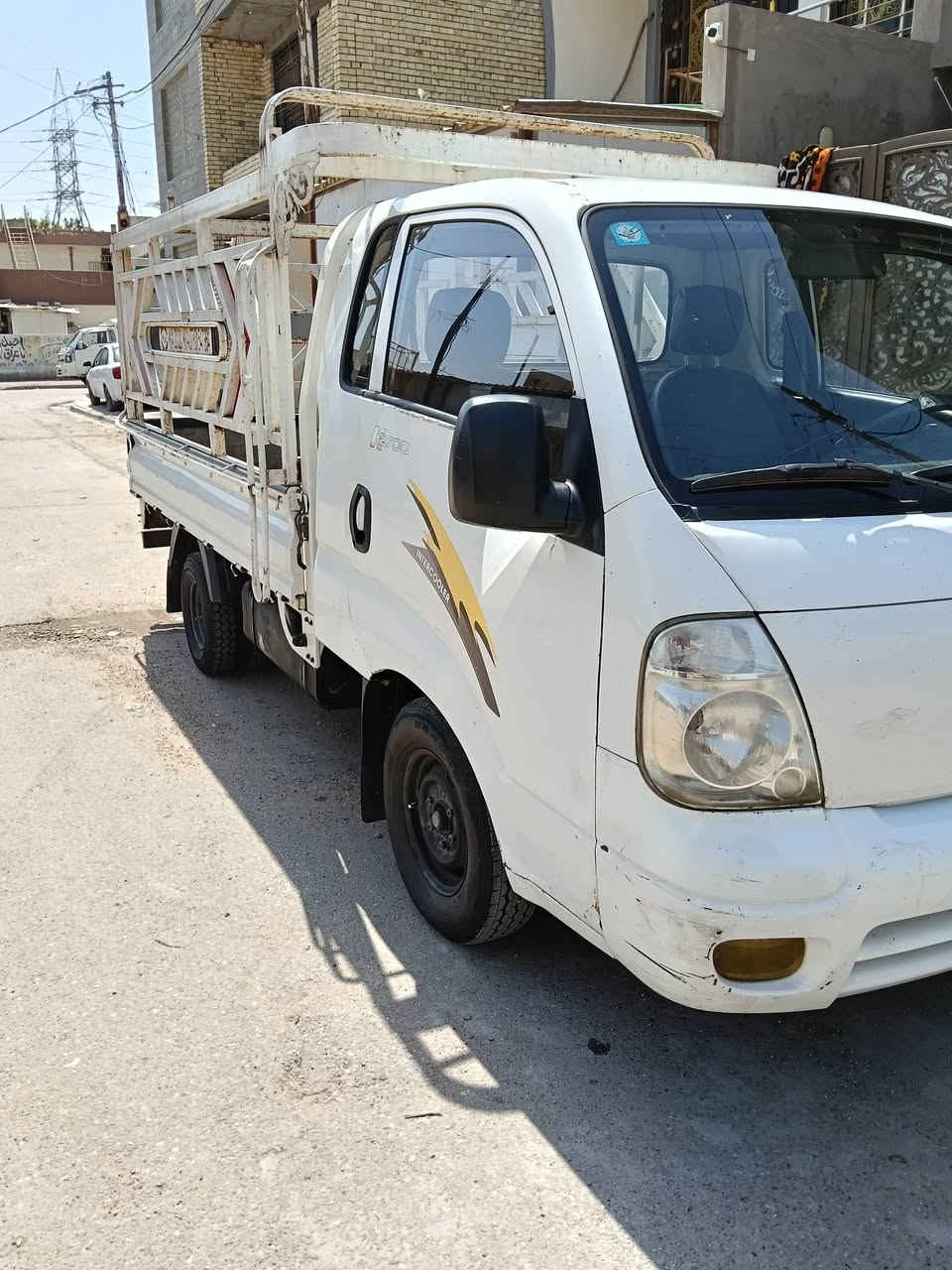 السلام عليكم كيه حمل نثيه 2700 للبيع سياره موديل2011 سياره مكفوله من ضربه وصبغ ماعدا الهلالات صبغ قليل  بيهن سياره مكفول كير ومكينه وشاصي واكسن سياره بلاديه تبريد شغال ارقام انكليزي باقي بس الاستلام اللوحات سنويه انكليزي مكاني بغداد الحبيبيه سعر100$ اخوان المو شراي لايتعبني ولايتعب نفسه كلشي موجود بالسوك  هذا رقمي ***********
