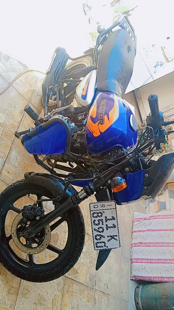 السلام عليكم دراجه بوكسر مديل 22نازله ب23نضيفه فول مفتوحه شركه شرط شركه غراضه كله الدراجه ممتعوبه ابد اشتغل بيه كاشير اروح وجي بيه الدراجه للبيع 2250مليونين وربع وبيه مجال للطيبين خابر ودلل***********
ملاحضه الدراجه:الدراجه ممتعوبه ابد صاره فتره مضمومه بلبيت
