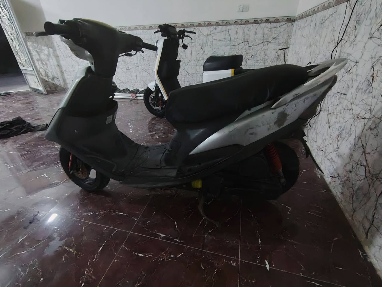 ماكس عدله للبيع السعر 550 الف
ابو الخصيب شارع الوسطى ***********
